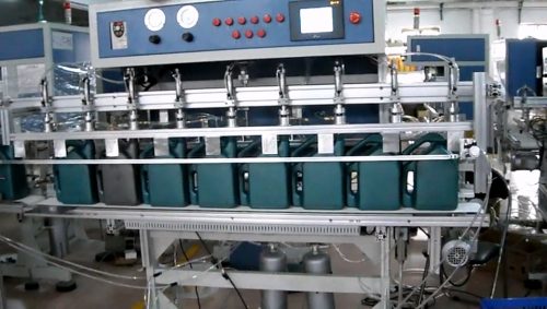 Leak testing machine with 9 heads for bottle production